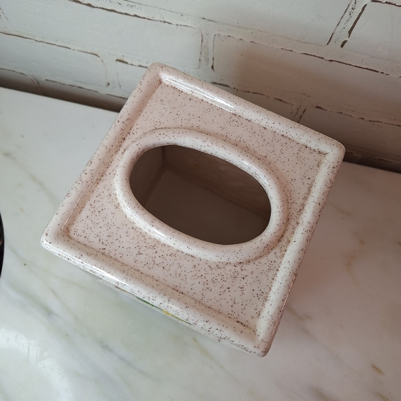 Ceramic Vtg Tissue Cover Box with Green Leaves Pink Flowers 1980s - Picture 4 of 6